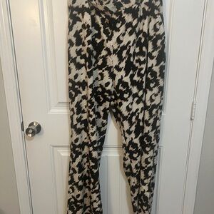 Boohoo Black and Cream Patterned Pants
